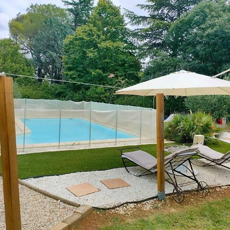 Au Mazet Du Parc Bed & Breakfast Lédenon Exterior foto